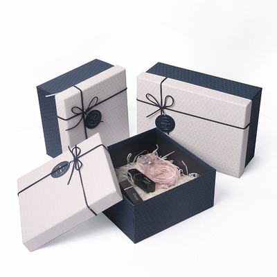 Perfume la tapa de empaquetado de la caja del regalo de los cosméticos y la caja baja con la rafia del Bowknot de la cinta