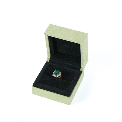 Caja de empaquetado verde del regalo de la franela de hierba para Ring Bracelet Jewelry
