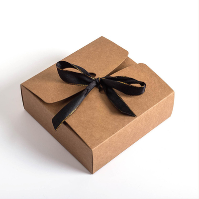 Caja de empaquetado de papel plegable de CMYK 4C Kraft con Bowknot de la cinta