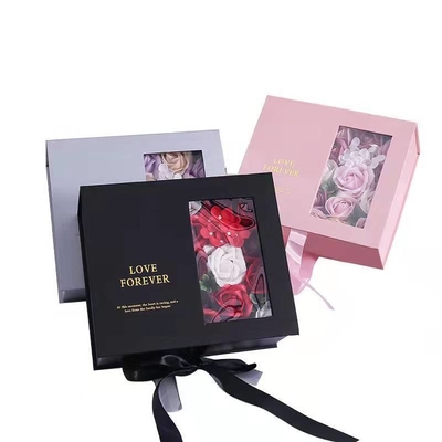 Caja de regalo de la flor del día de tarjetas del día de San Valentín recicladas del FSC con la ventana transparente