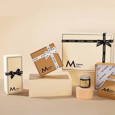 Caja de empaquetado del regalo vacío simple de la cartulina acanalada con la cinta