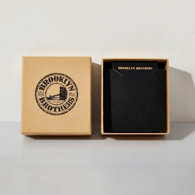 Logotipo personalizado tapa de papel y caja de embalaje base cajas de papel Kraft con accesorios esponja