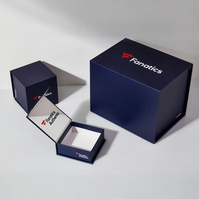 Logotipo personalizado Caja de papel de lujo de cartón Embalaje de ropa Caja de regalo con tapa magnética