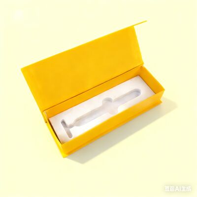 Caja de regalo con cierre magnético abatible amarilla personalizada, caja de embalaje de productos de belleza con inserto de EVA